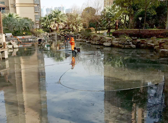 桃源景观池淤泥清理